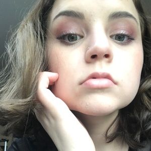 Meet your Posher, Briana